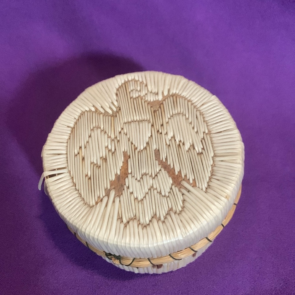 Vintage Iroquois Birch Bark & Porcupine Quill Basket